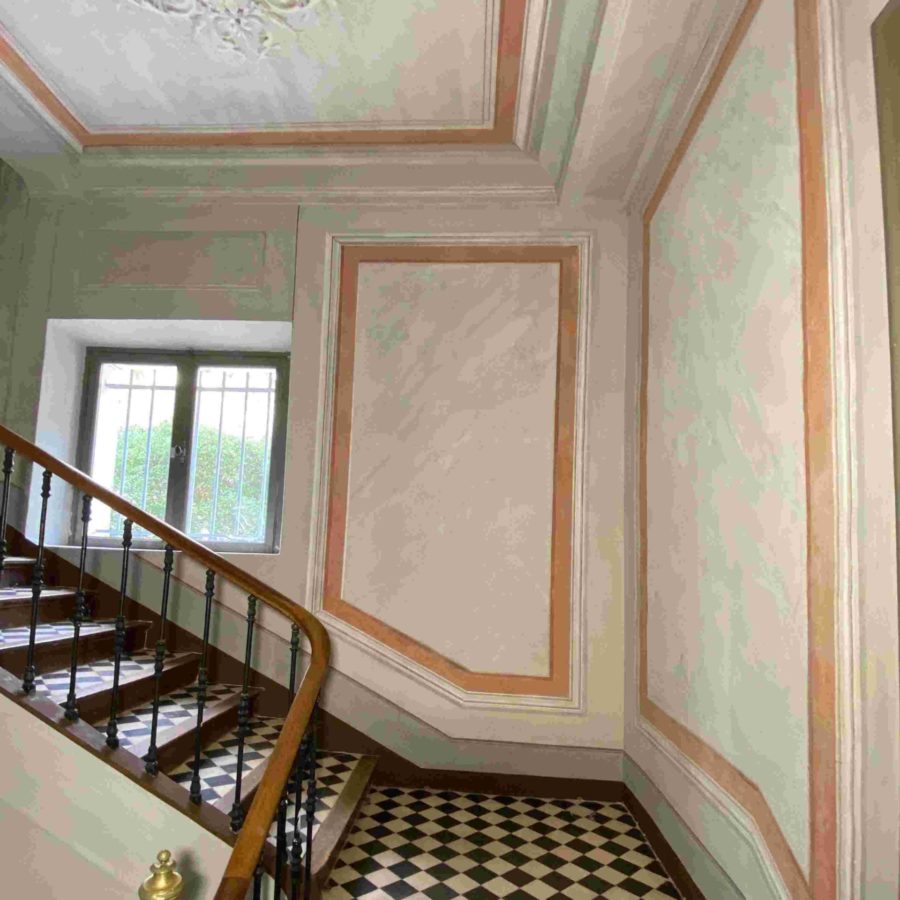 escalier décor peint faux marbres